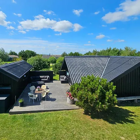 Ferienhaus House In Nature By The Water At Lango