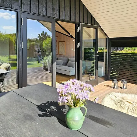 House In Nature By The Water At Lango Munkebo